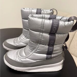Sorel Gray/Silver Winter Boots - Size US 7.5
